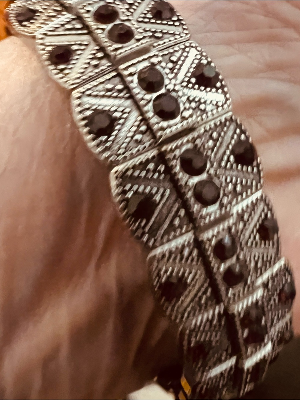 Vintage-Inspired Silver Tone Bracelet with burgundy Stones